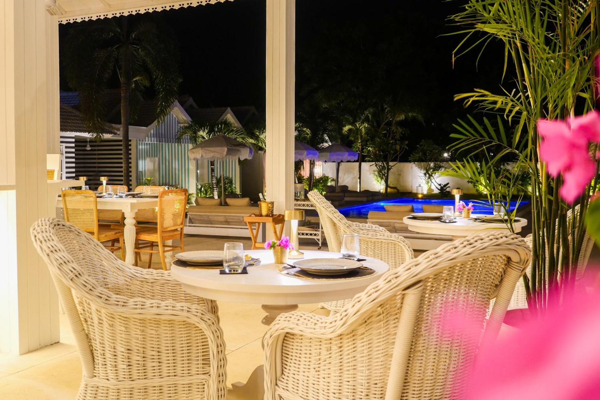 Ria Uluwatu, Tropical Chic Hotel Bagian luar foto