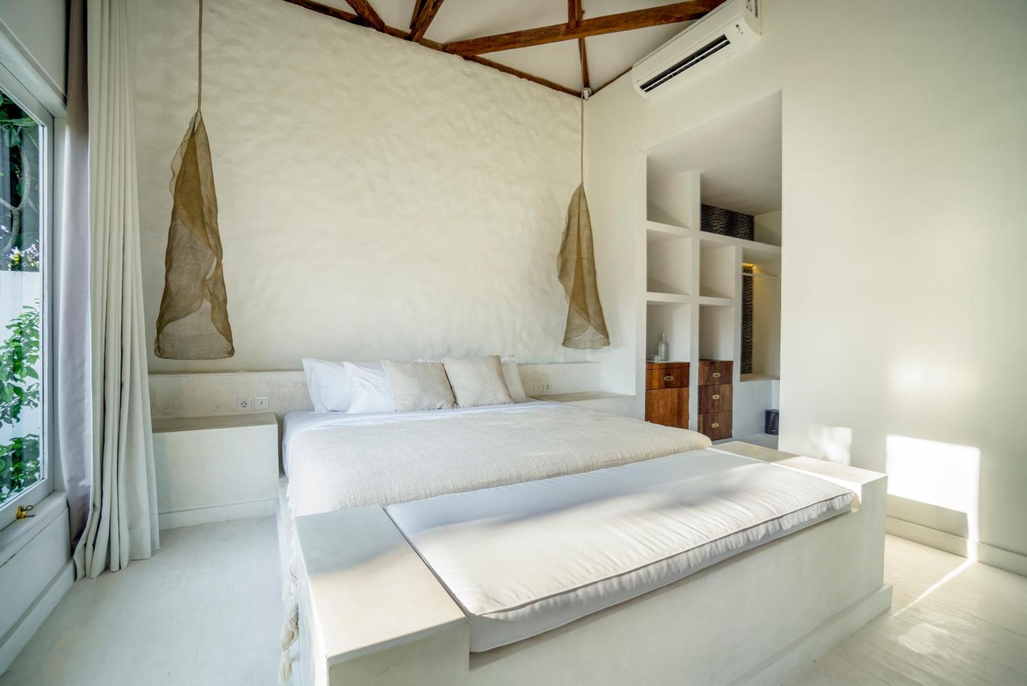 Ria Uluwatu, Tropical Chic Hotel Bagian luar foto